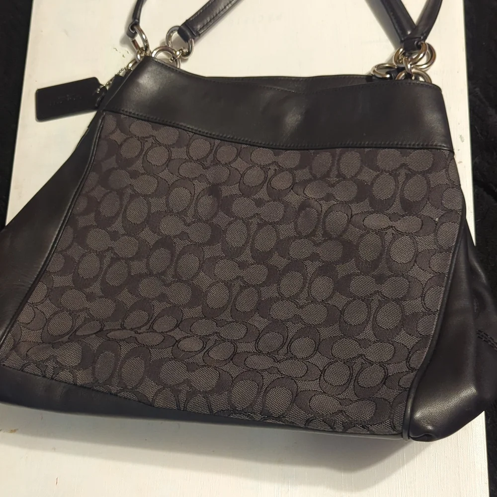 Coach fabric/ leather - Picture 2 of 4